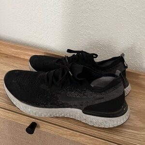 Nike Epic React Black/Gray Running Shoes Size 10 Mens